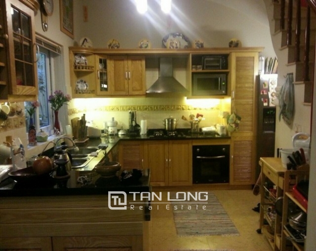 Well-apointed house in Van Ho street, Hai Ba Trung dist for lease 3